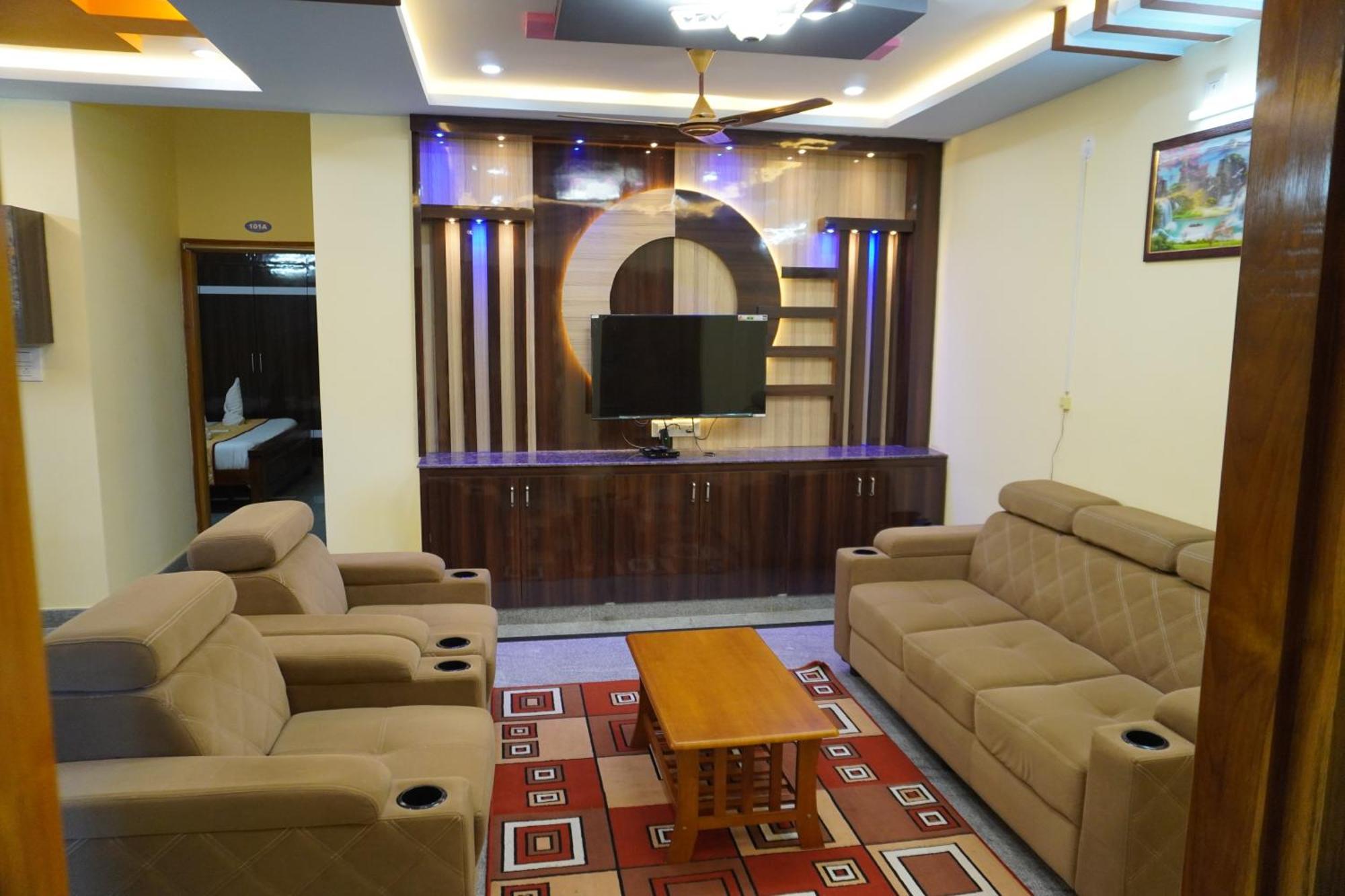 Tirumala Premium Home Stay Тирупати Экстерьер фото