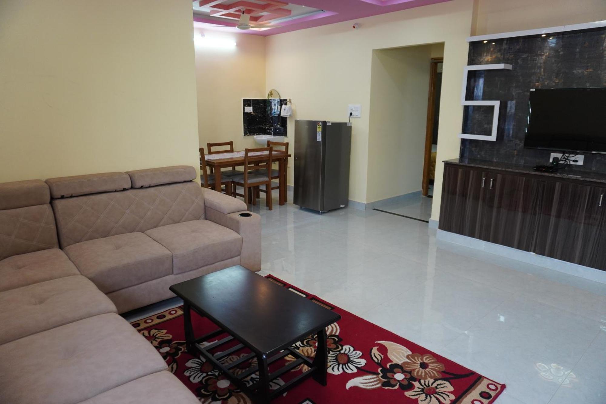 Tirumala Premium Home Stay Тирупати Экстерьер фото