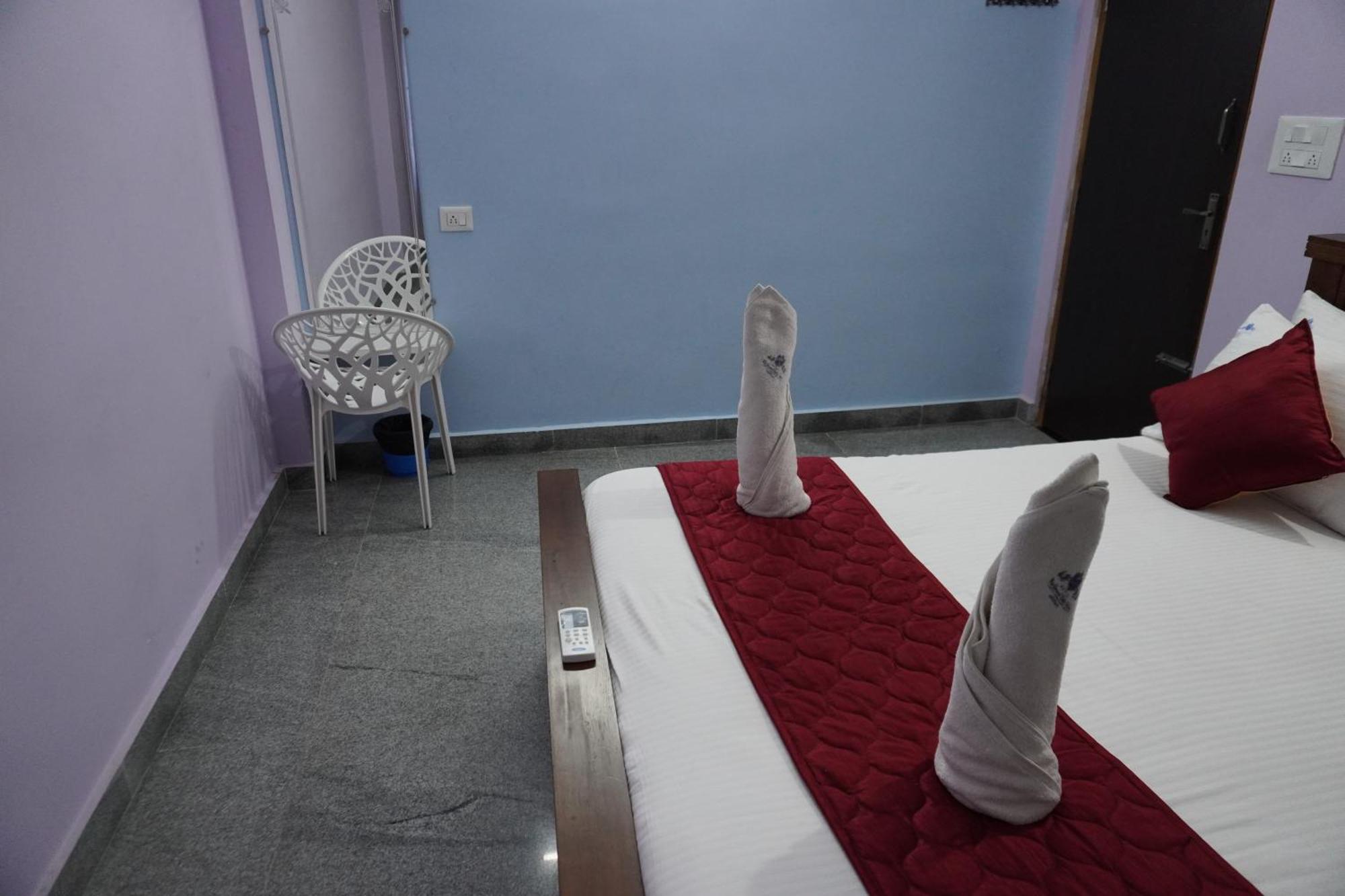 Tirumala Premium Home Stay Тирупати Экстерьер фото