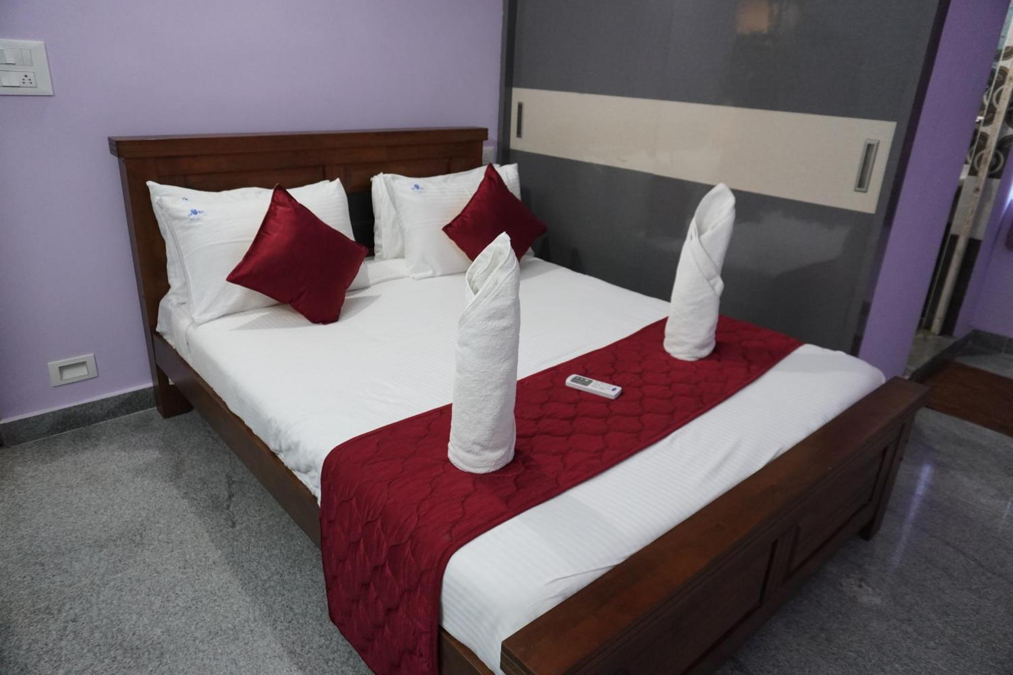 Tirumala Premium Home Stay Тирупати Экстерьер фото