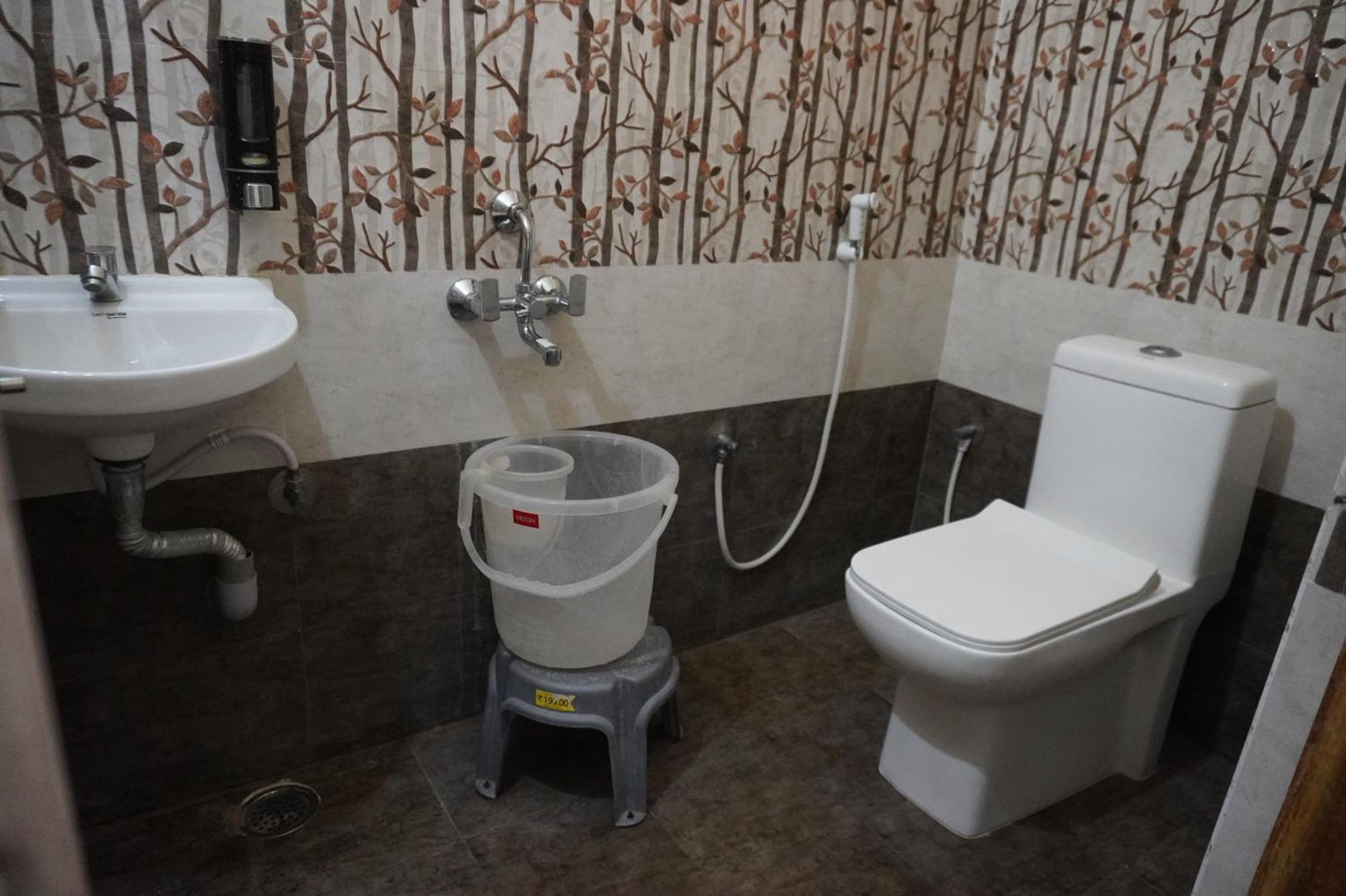 Tirumala Premium Home Stay Тирупати Экстерьер фото